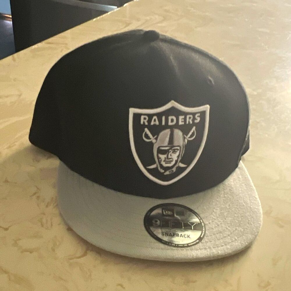 New Era 9FIFTY Las Vegas Raiders Snapback Hat Adjustable Black/Gray One Size